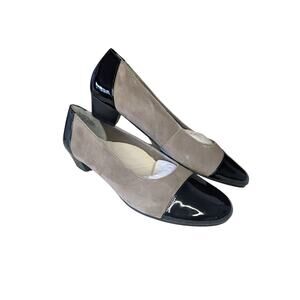 NIB Auditions Ella Taupe & Patent Leather Pump W10M